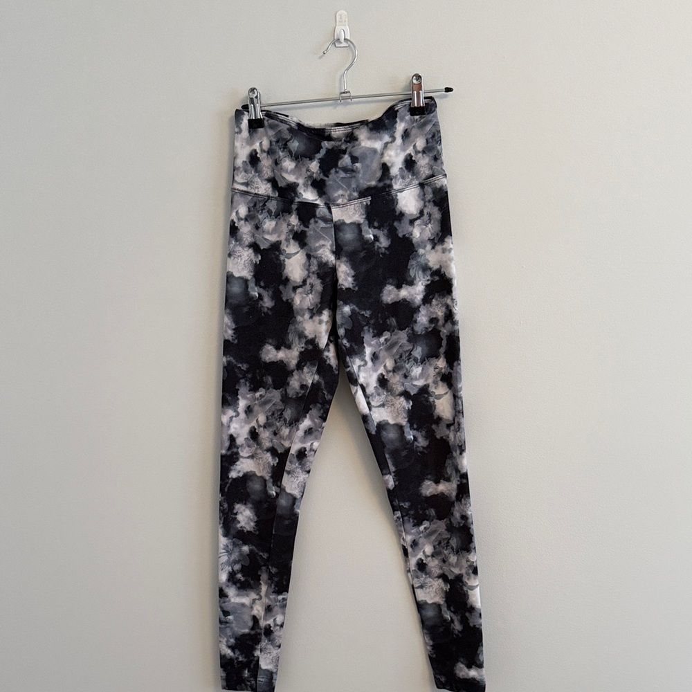 Marika Women’s Black and Gray Patterned Leggings